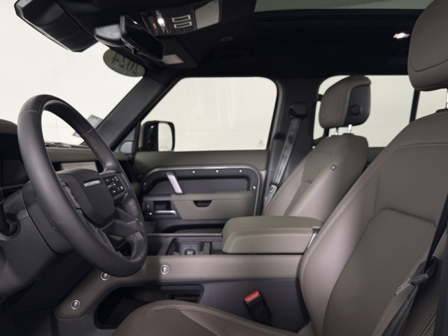 2024 Land Rover Defender 110 X-Dynamic SE AWD