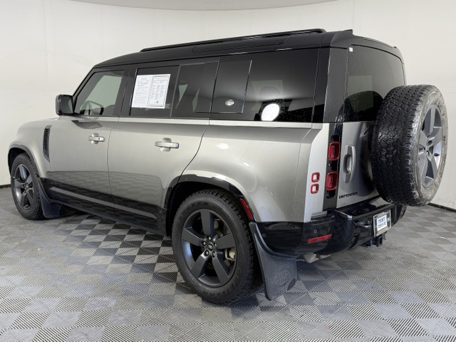 2024 Land Rover Defender 110 X-Dynamic SE AWD