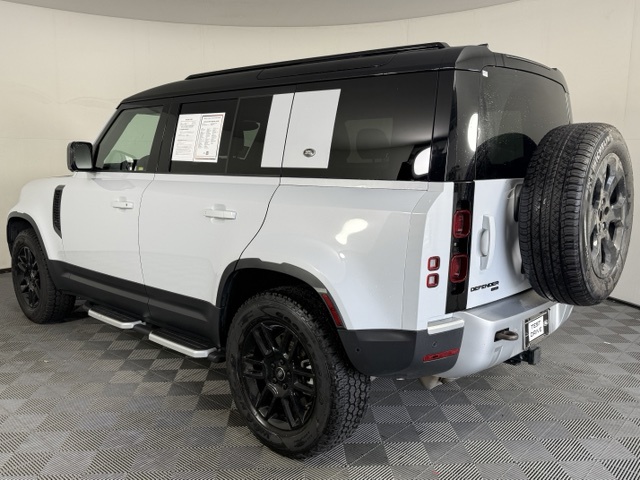 2023 Land Rover Defender 110 SE AWD
