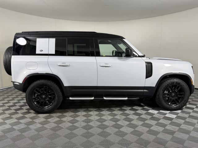 2023 Land Rover Defender 110 SE AWD