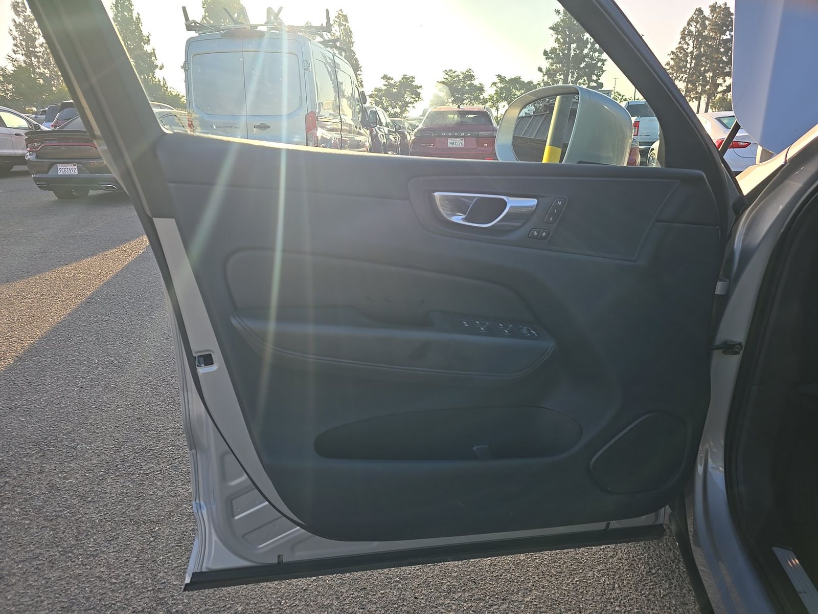 2023 Volvo XC60 B5 Plus AWD