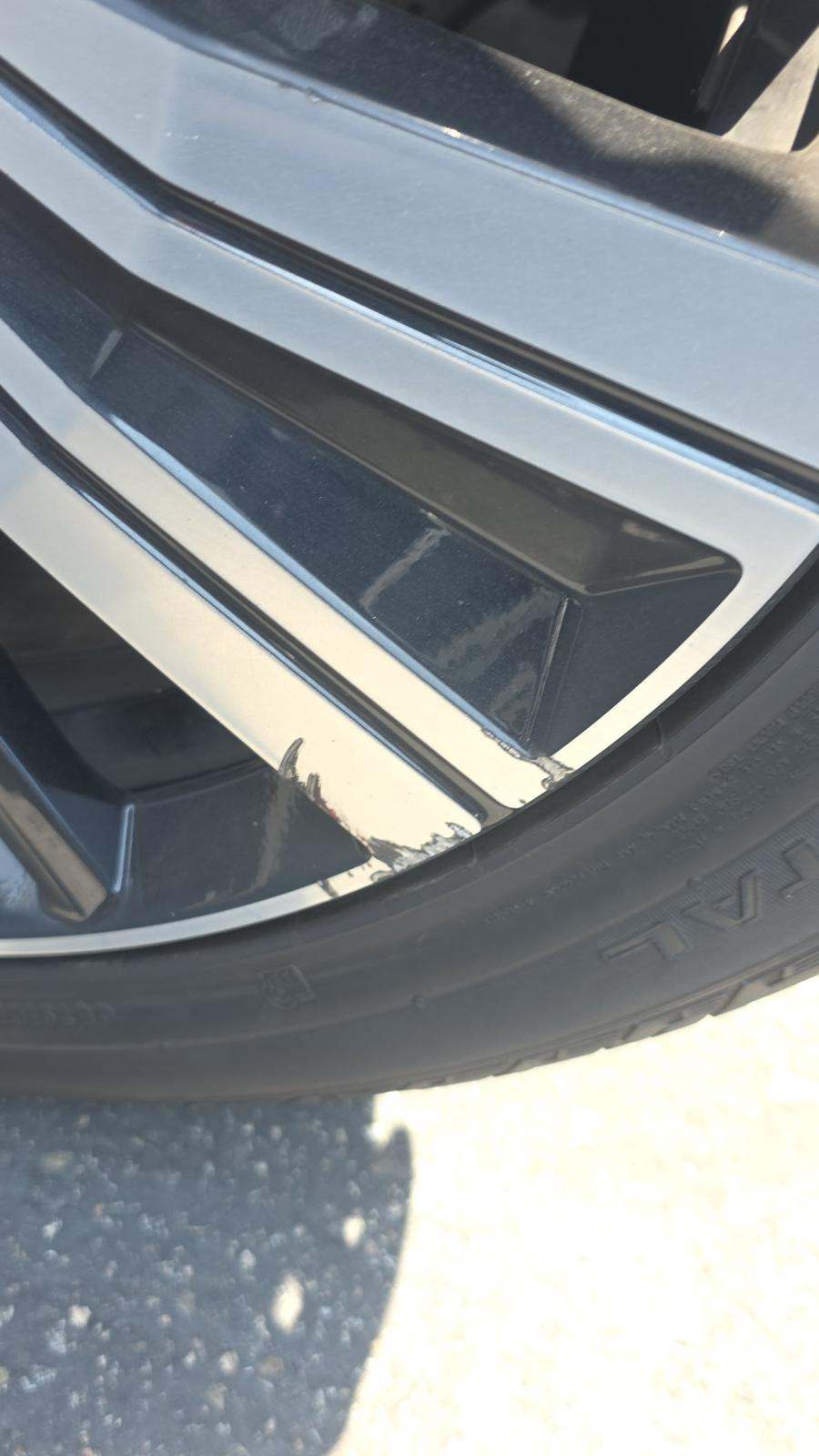2023 Volvo XC60 B5 Plus AWD
