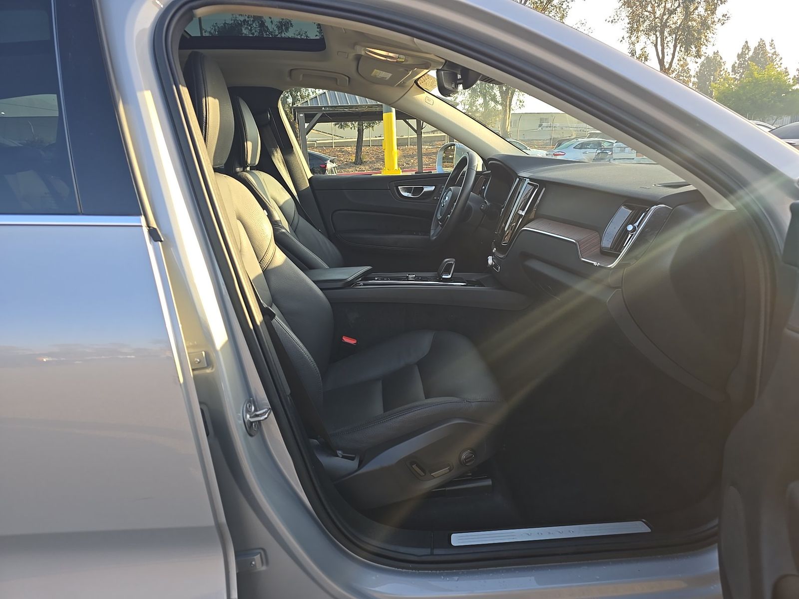 2023 Volvo XC60 B5 Plus AWD