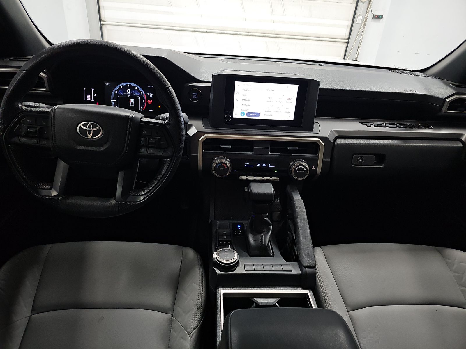 2025 Toyota Tacoma SR5 AWD