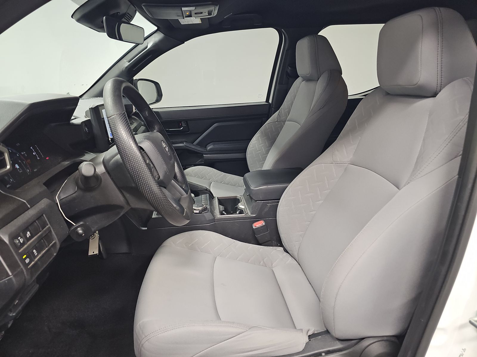 2025 Toyota Tacoma SR5 AWD