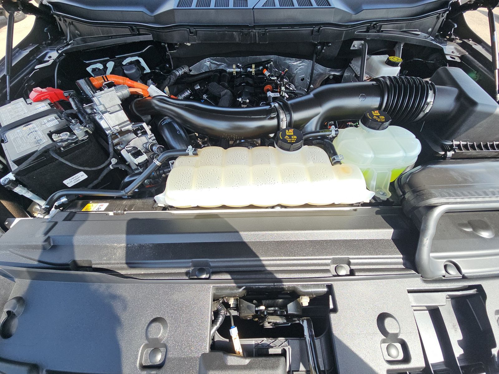 2025 Ford F-150 Hybrid XLT AWD