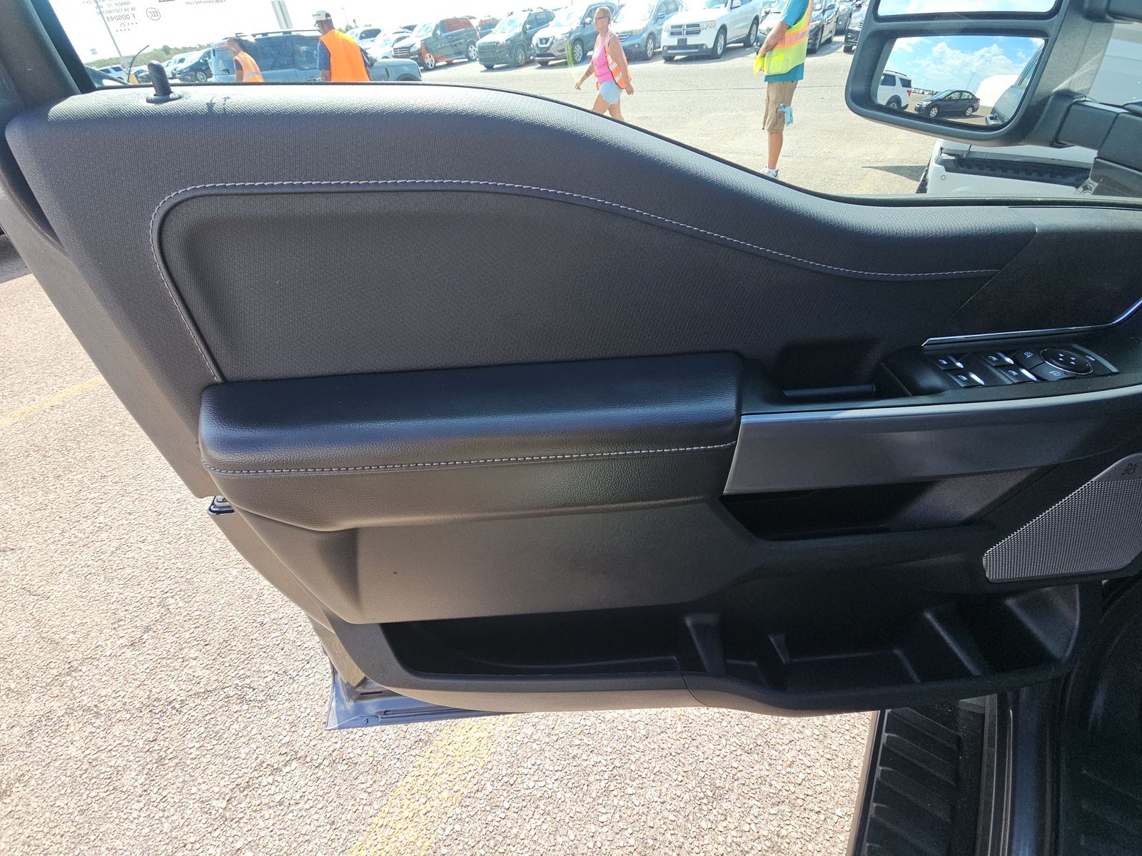 2025 Ford F-150 Hybrid XLT AWD