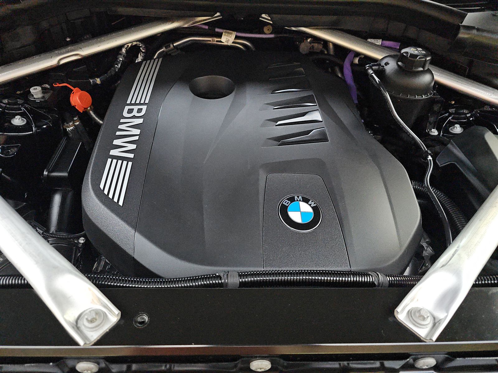 2025 BMW X5 xDrive40i AWD