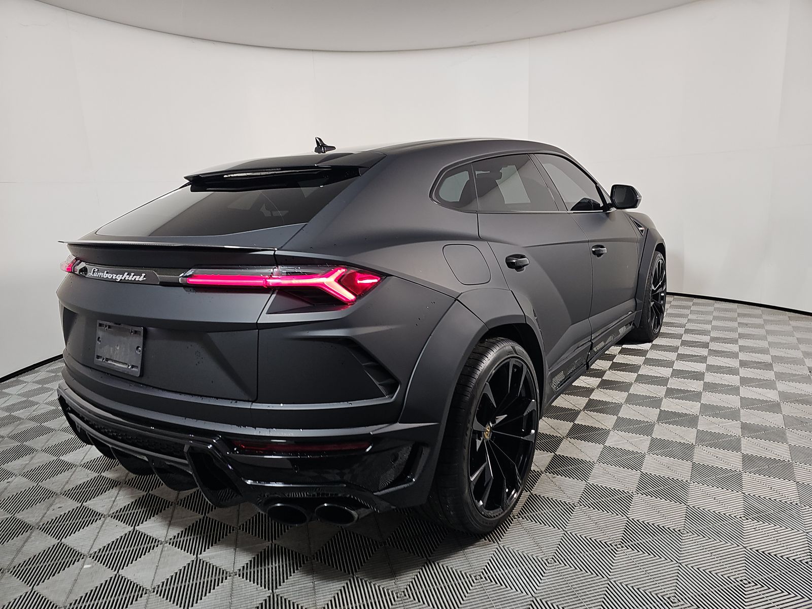 2022 Lamborghini Urus Base AWD