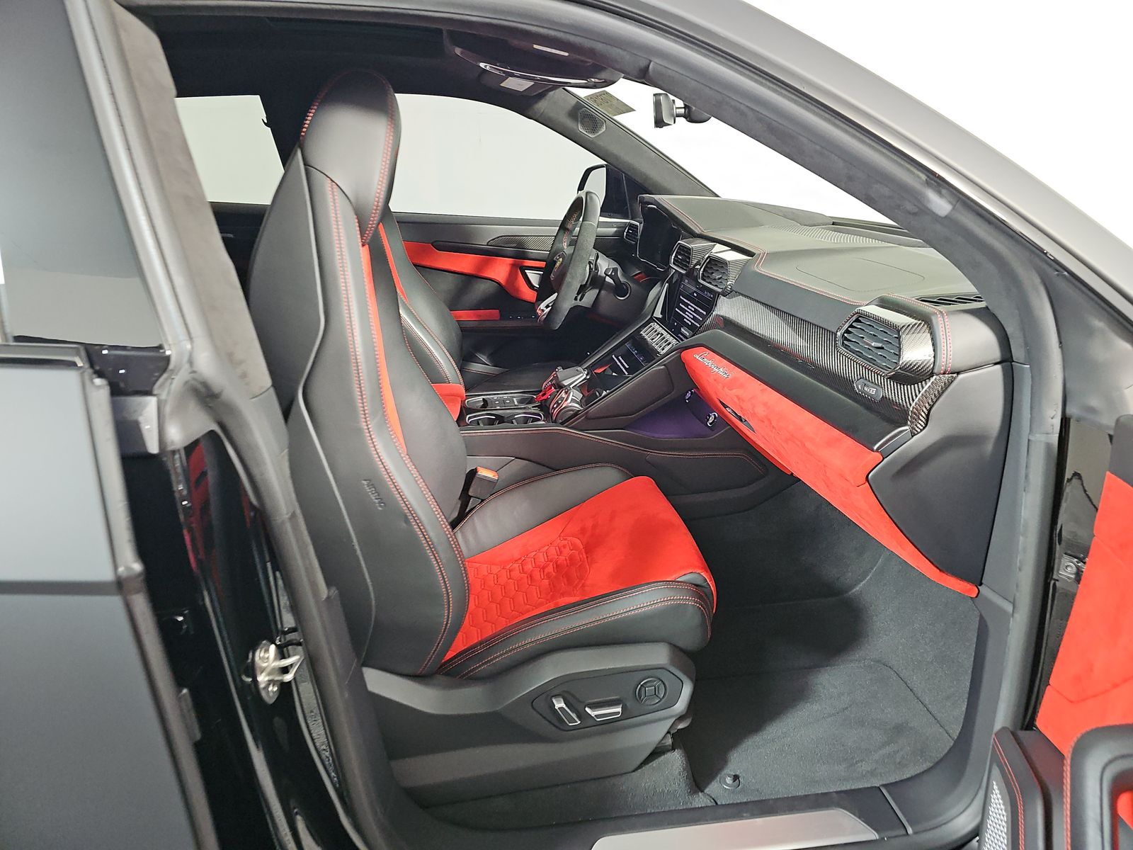 2022 Lamborghini Urus Base AWD