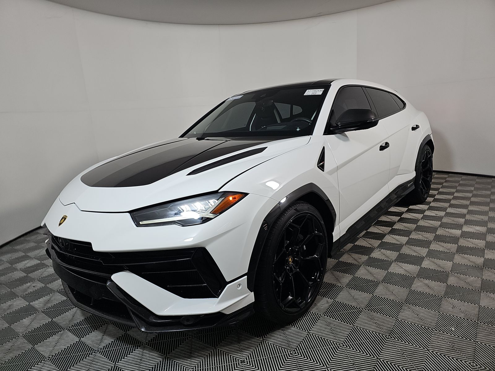 2023 Lamborghini Urus Performante AWD