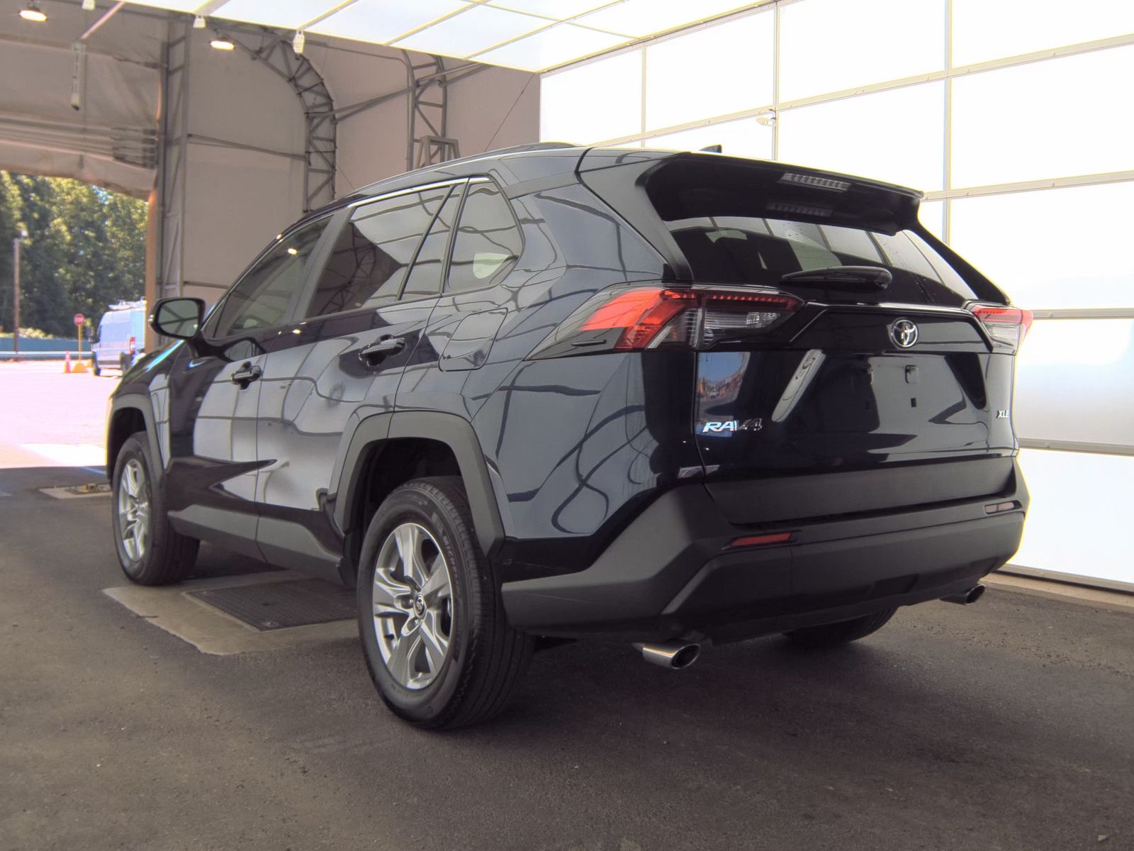 2025 Toyota RAV4 XLE FWD