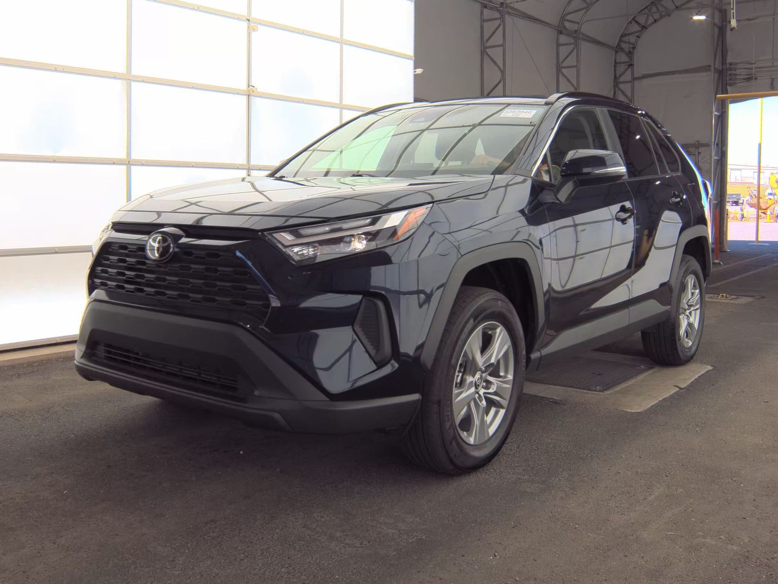 2025 Toyota RAV4 XLE FWD