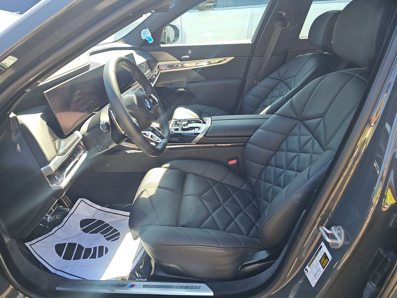 2026 BMW 7 Series 740i RWD
