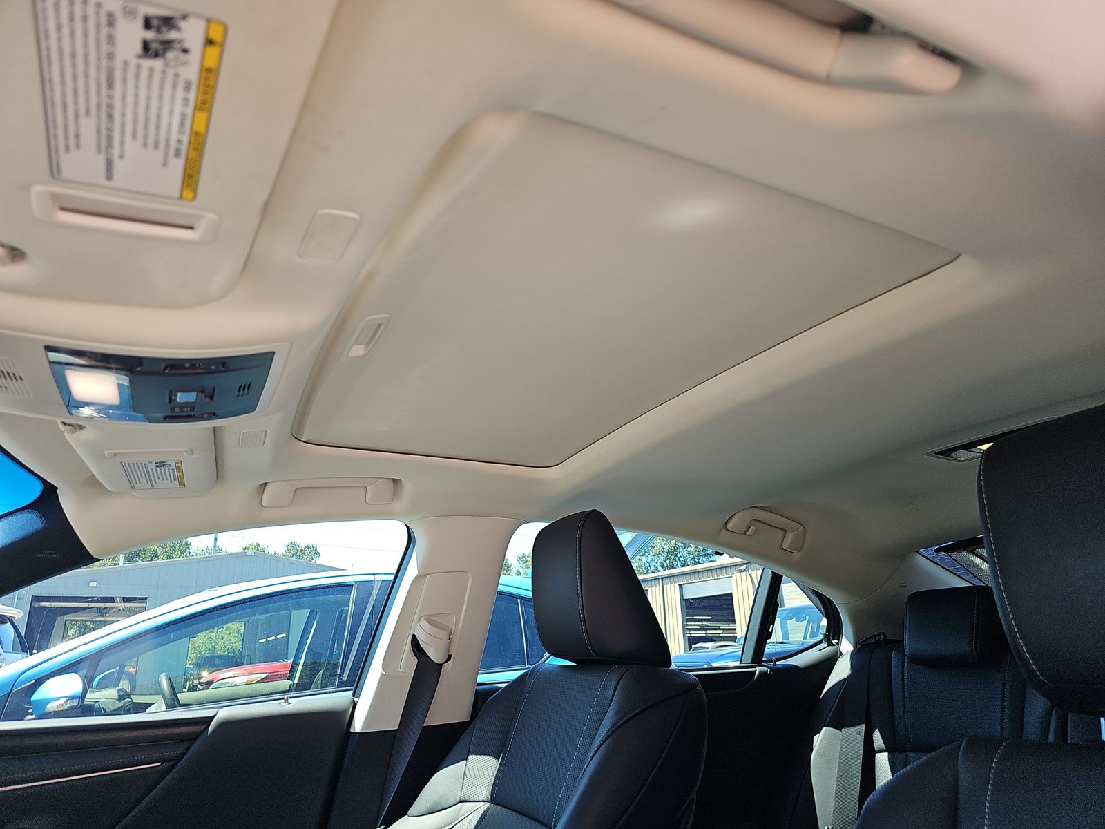 2023 Lexus ES ES 300h Ultra Luxury FWD