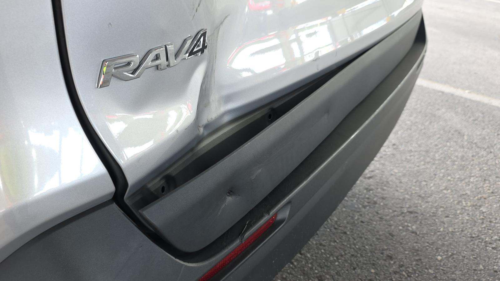 2024 Toyota RAV4 XLE FWD