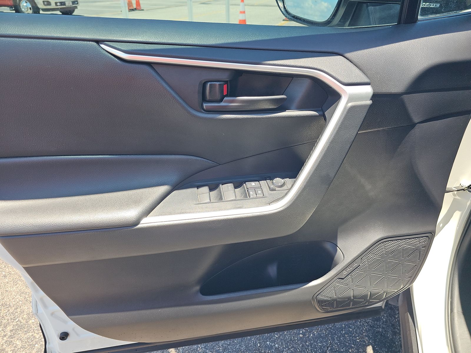 2024 Toyota RAV4 LE FWD