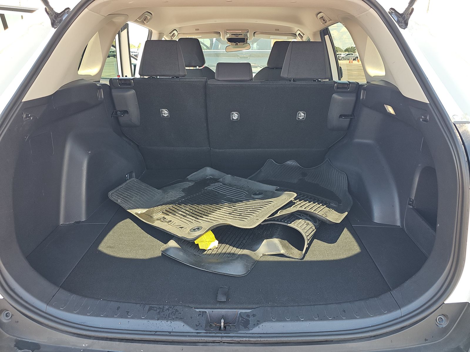 2024 Toyota RAV4 LE FWD