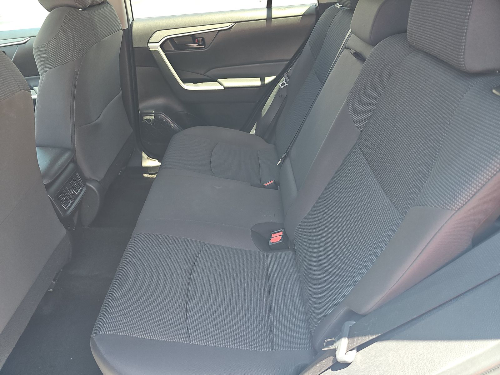 2024 Toyota RAV4 LE FWD