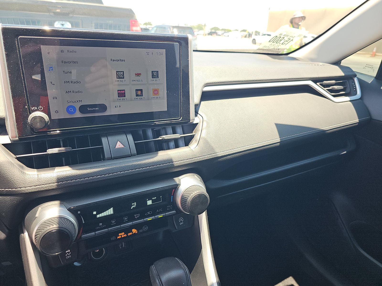 2024 Toyota RAV4 LE FWD