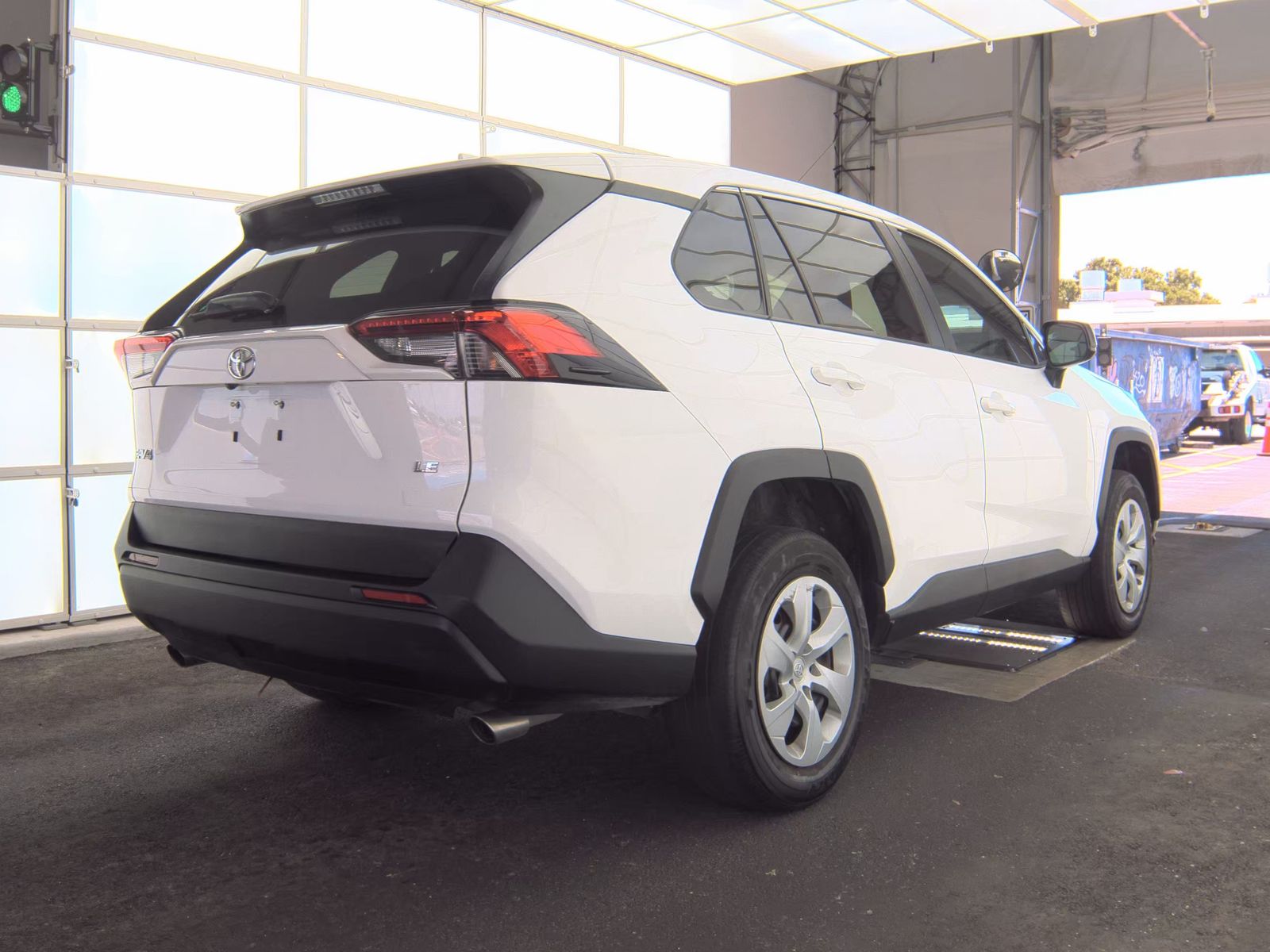2024 Toyota RAV4 LE FWD