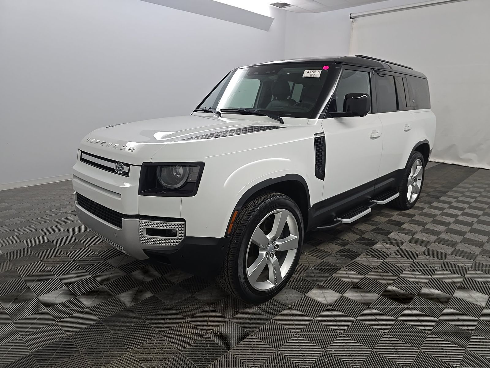 2023 Land Rover Defender 130 SE FWD