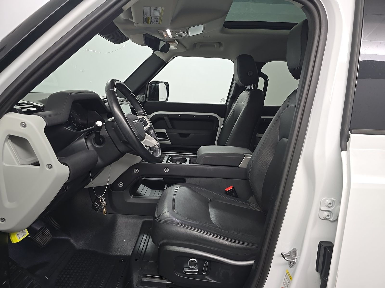 2023 Land Rover Defender 130 SE FWD