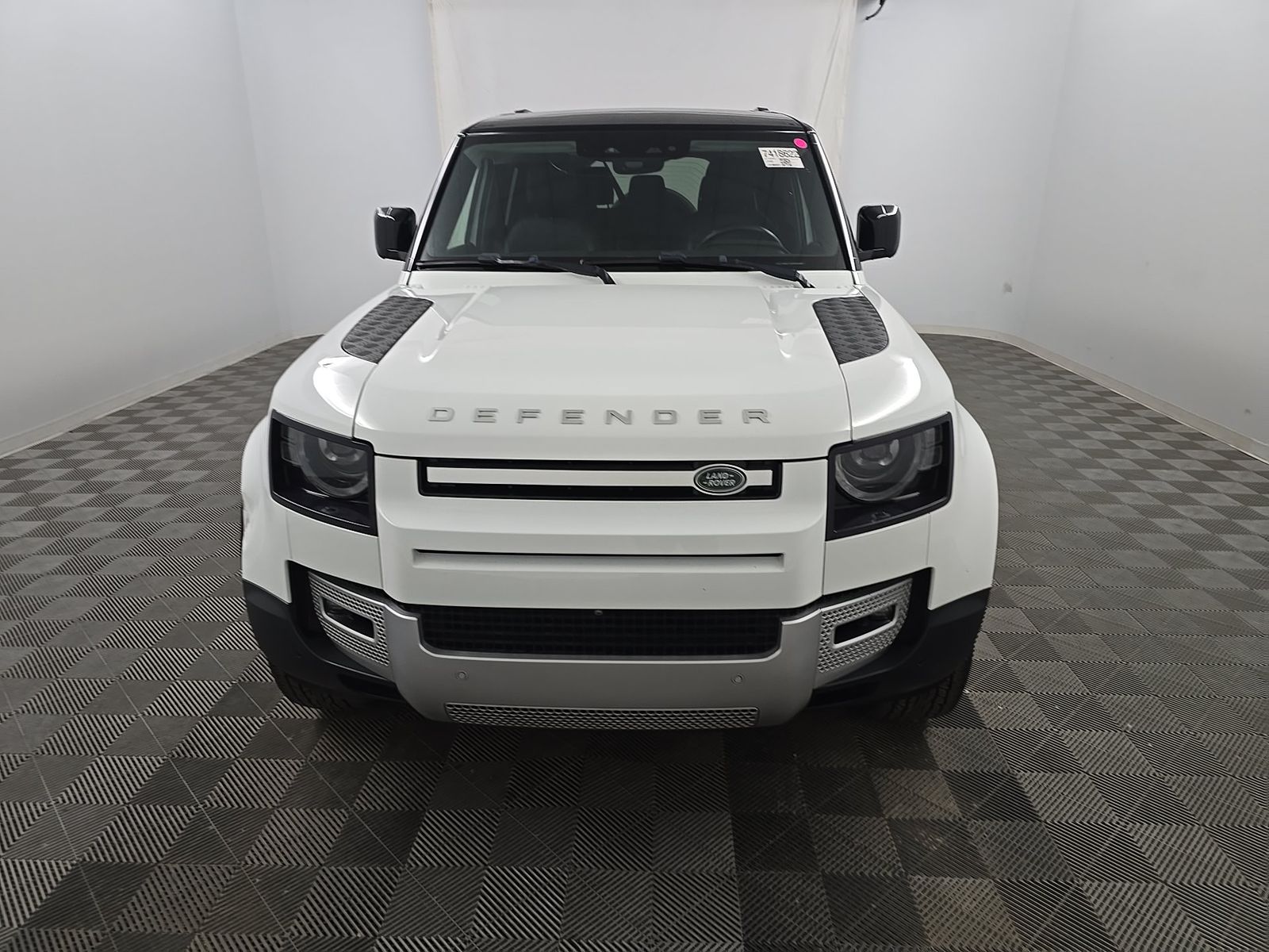 2023 Land Rover Defender 130 SE FWD