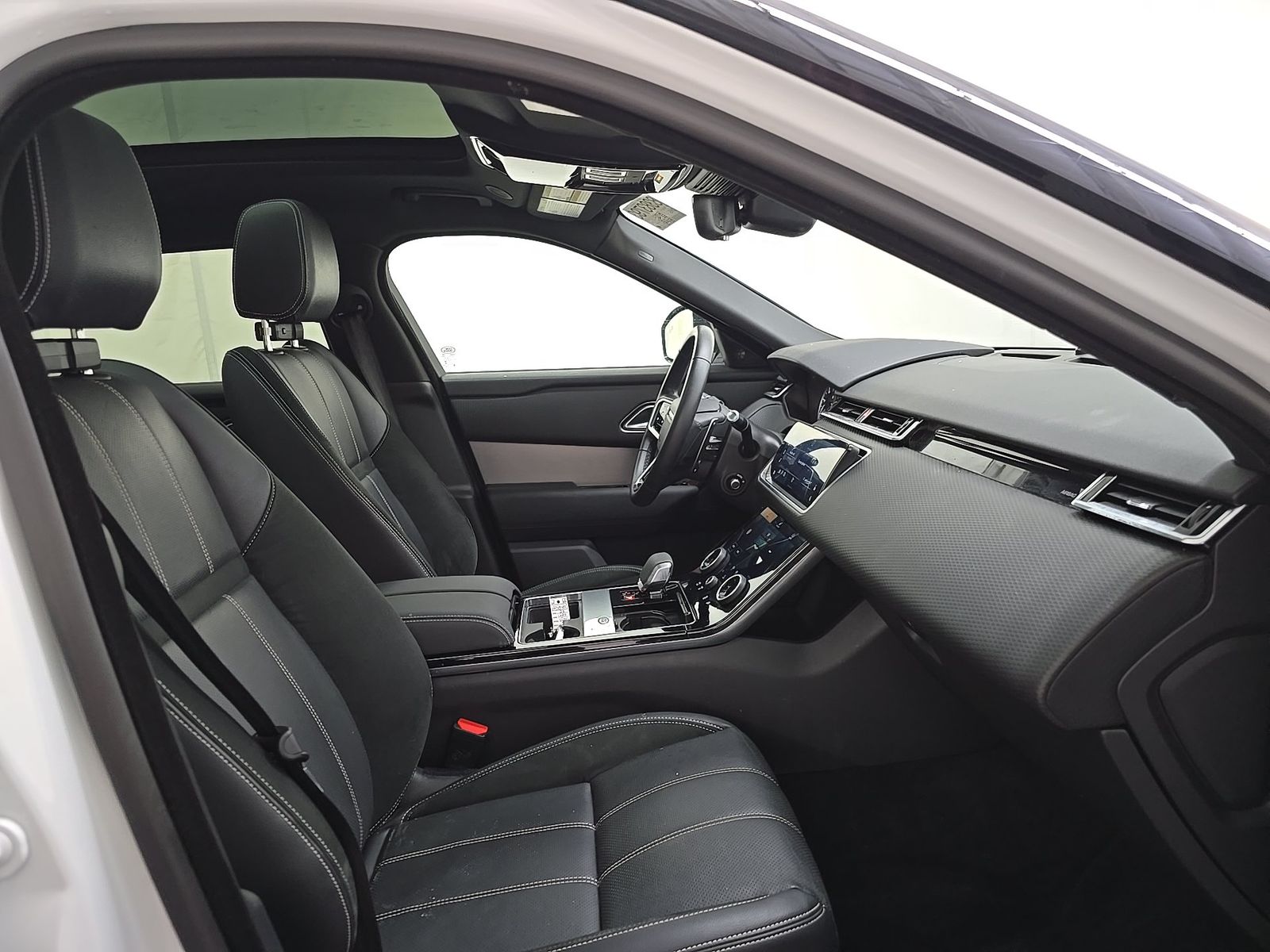 2023 Land Rover Range Rover Velar R-Dynamic S FWD