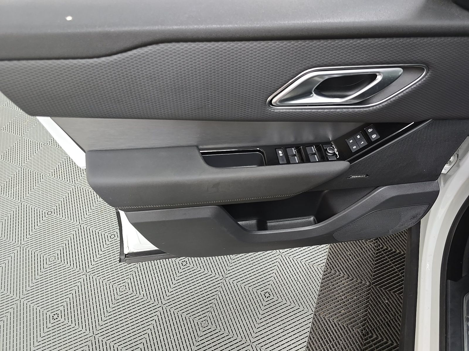2023 Land Rover Range Rover Velar R-Dynamic S FWD