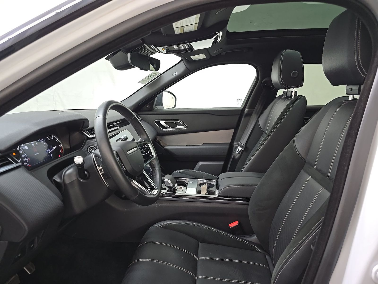 2023 Land Rover Range Rover Velar R-Dynamic S FWD
