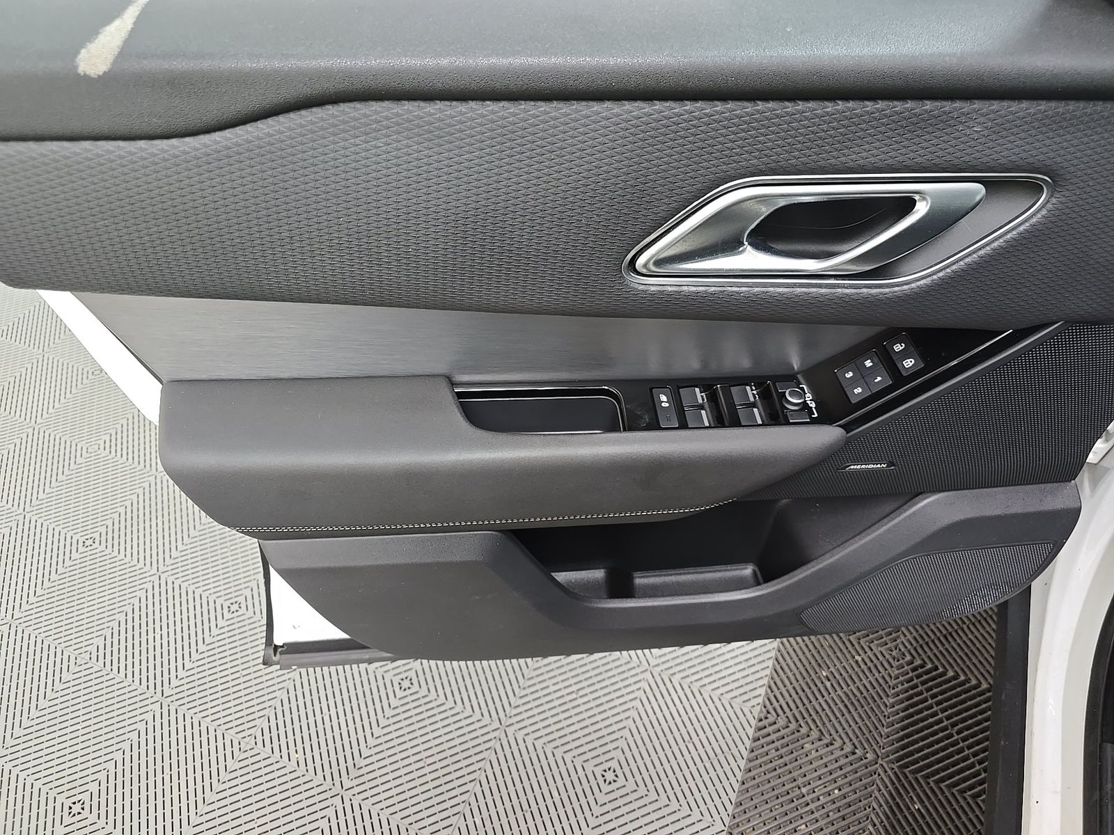 2023 Land Rover Range Rover Velar R-Dynamic S FWD