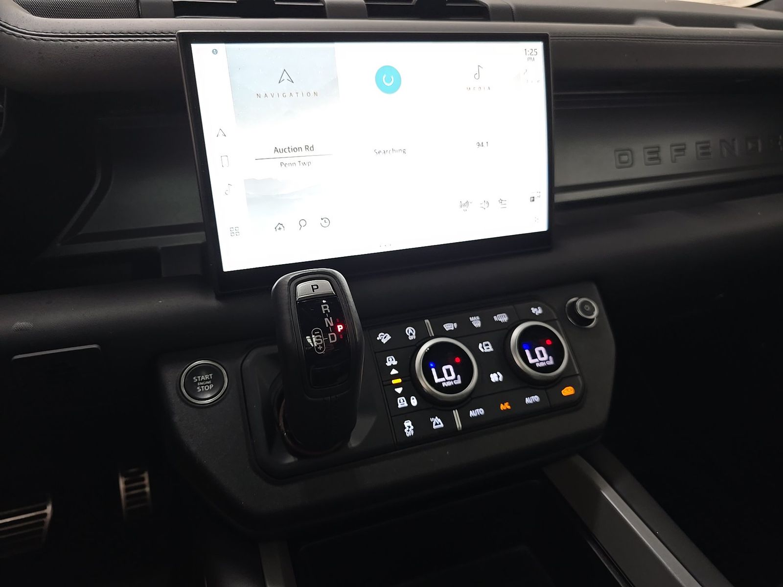 2025 Land Rover Defender 130 V8 FWD