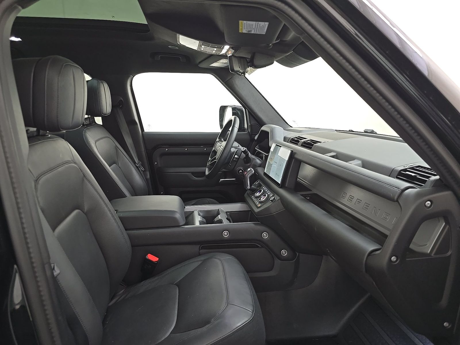 2025 Land Rover Defender 130 V8 FWD