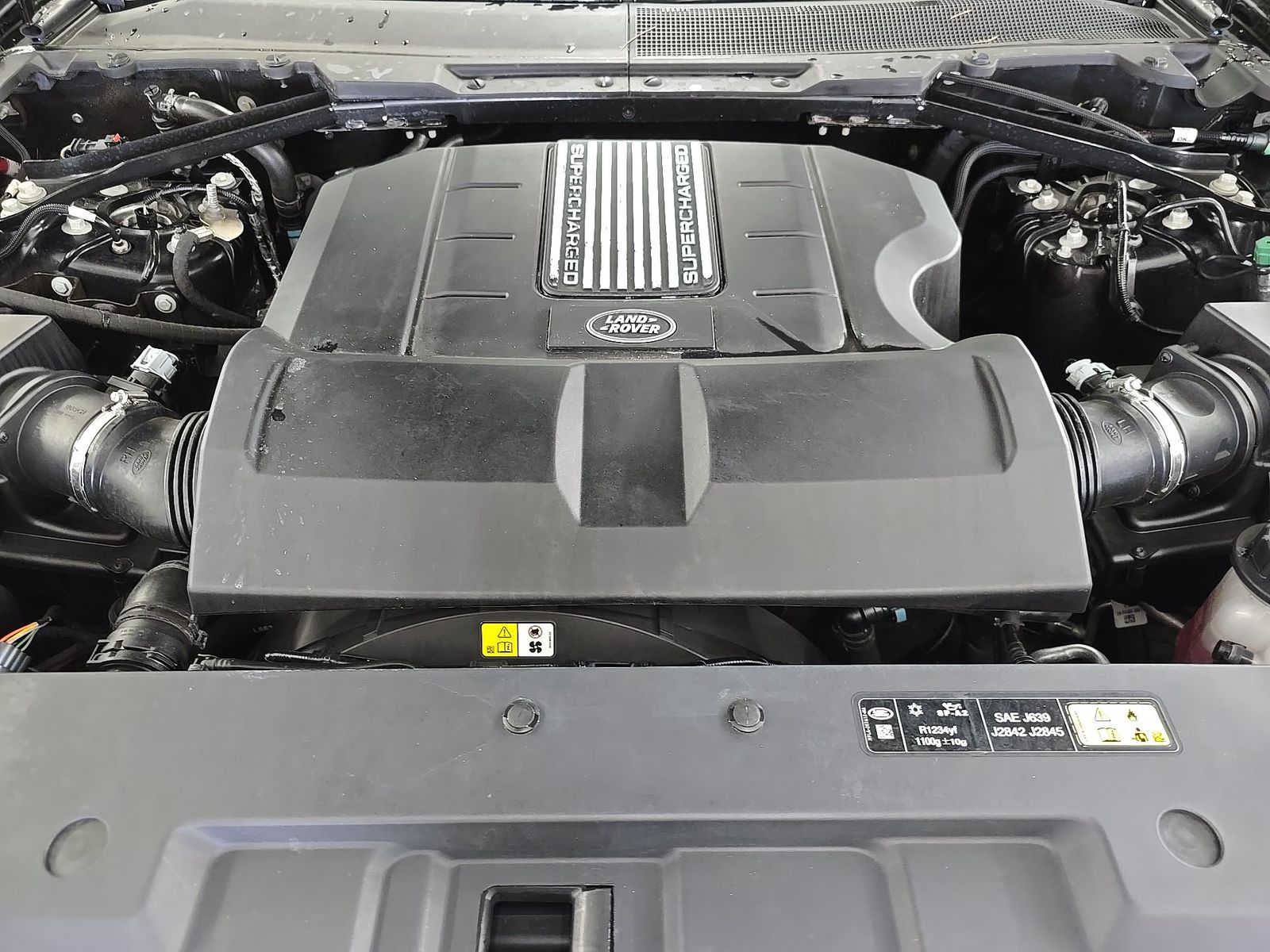 2025 Land Rover Defender 130 V8 FWD