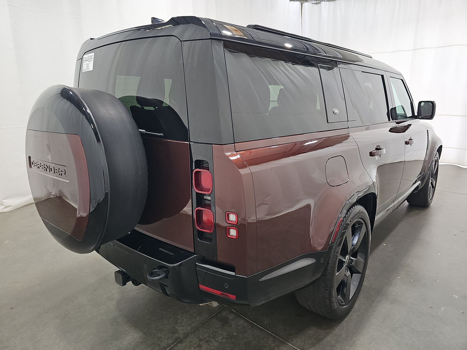 2024 Land Rover Defender 130 X-Dynamic SE FWD