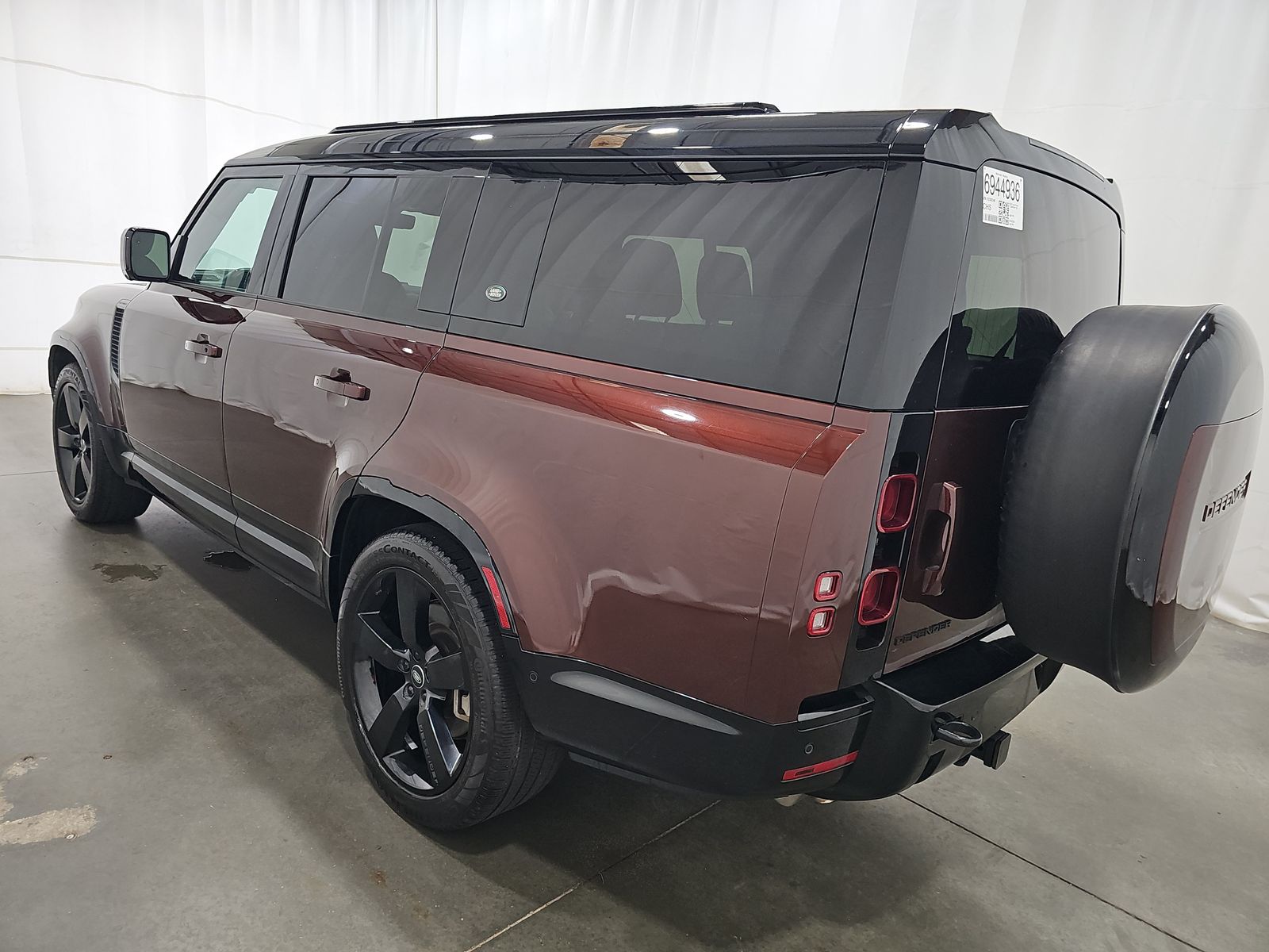 2024 Land Rover Defender 130 X-Dynamic SE FWD