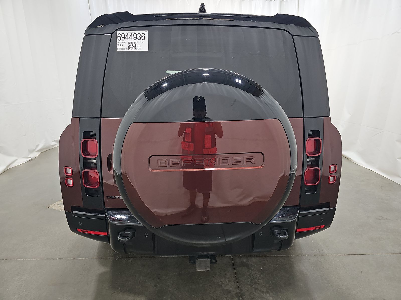 2024 Land Rover Defender 130 X-Dynamic SE FWD