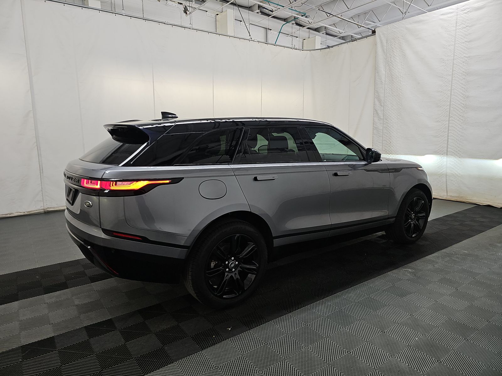 2023 Land Rover Range Rover Velar R-Dynamic S FWD