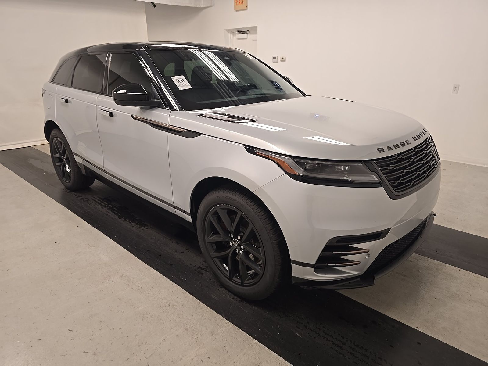 2024 Land Rover Range Rover Velar Dynamic SE FWD