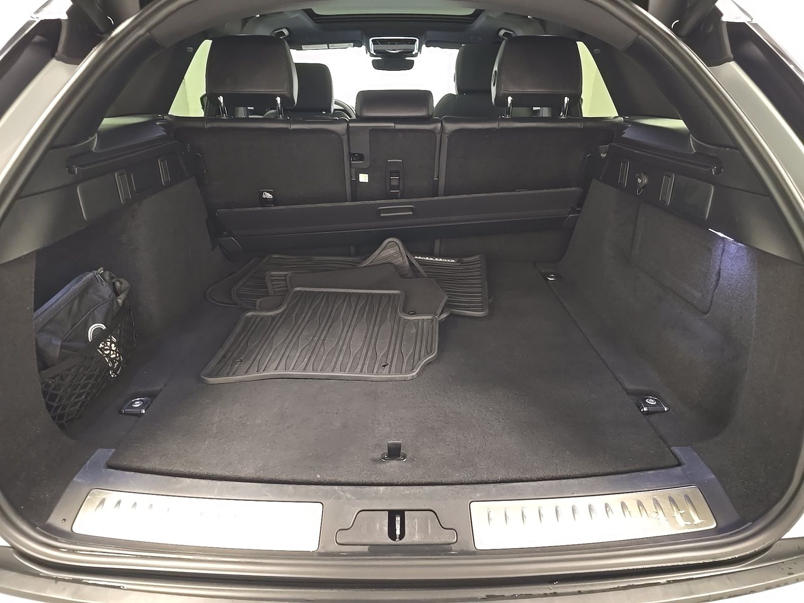 2024 Land Rover Range Rover Velar Dynamic SE FWD