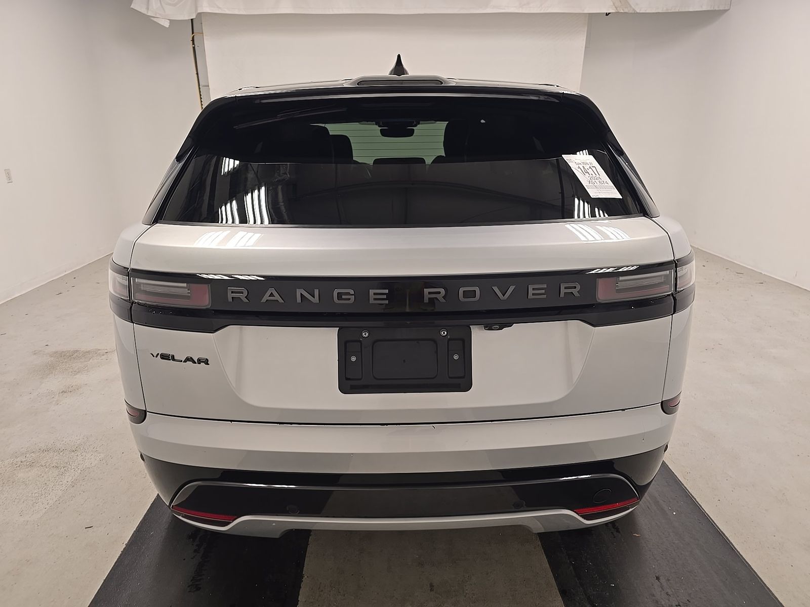 2024 Land Rover Range Rover Velar Dynamic SE FWD