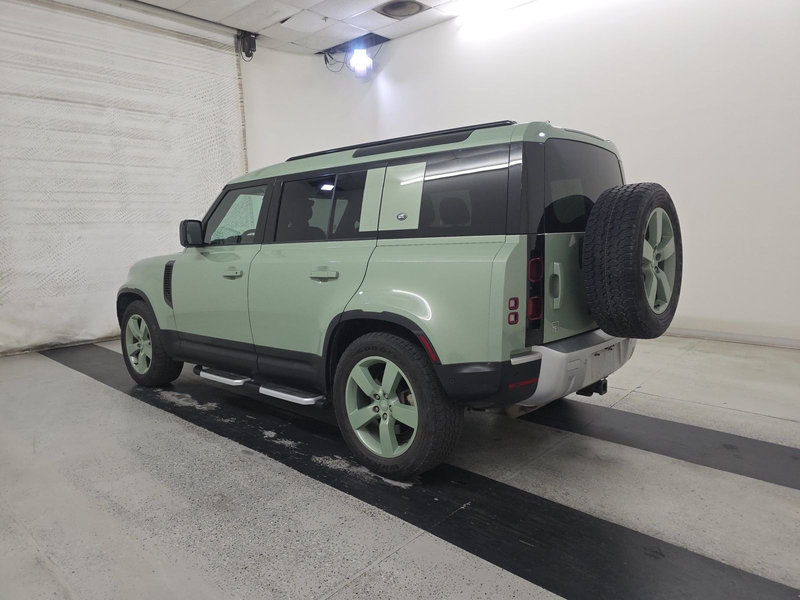 2023 Land Rover Defender 110 75th Limited Edition FWD