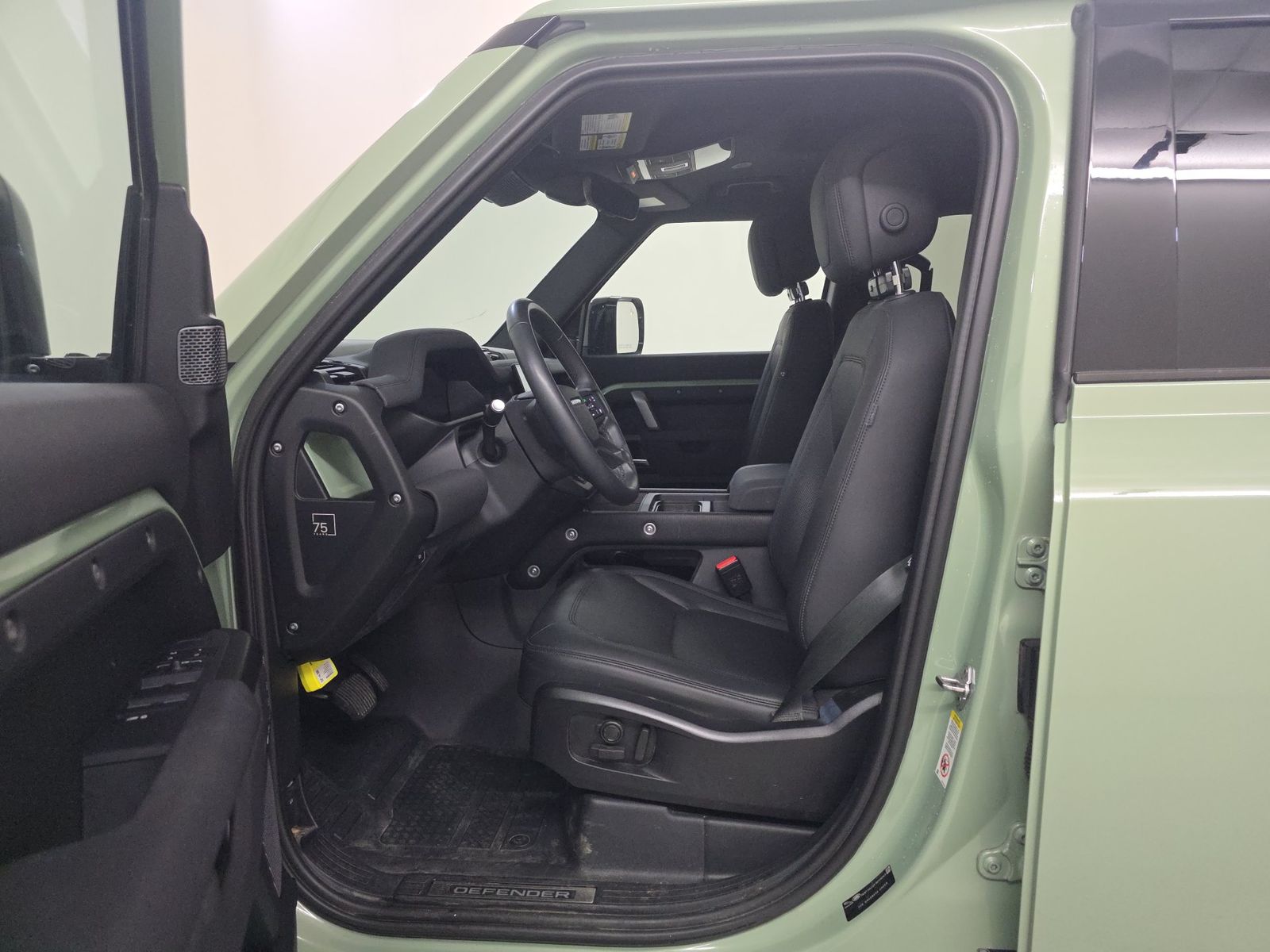 2023 Land Rover Defender 110 75th Limited Edition FWD