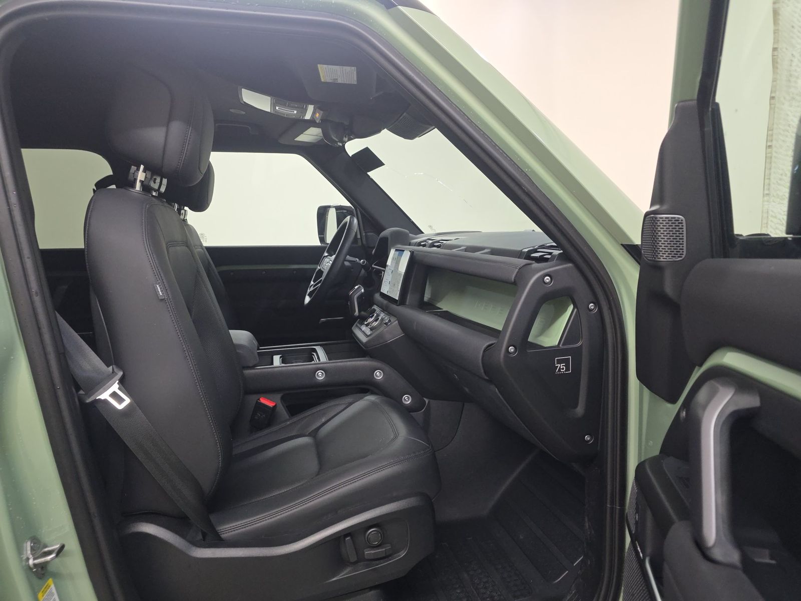 2023 Land Rover Defender 110 75th Limited Edition FWD