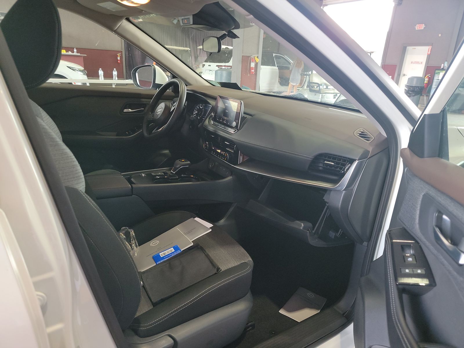 2022 Nissan Rogue SV FWD