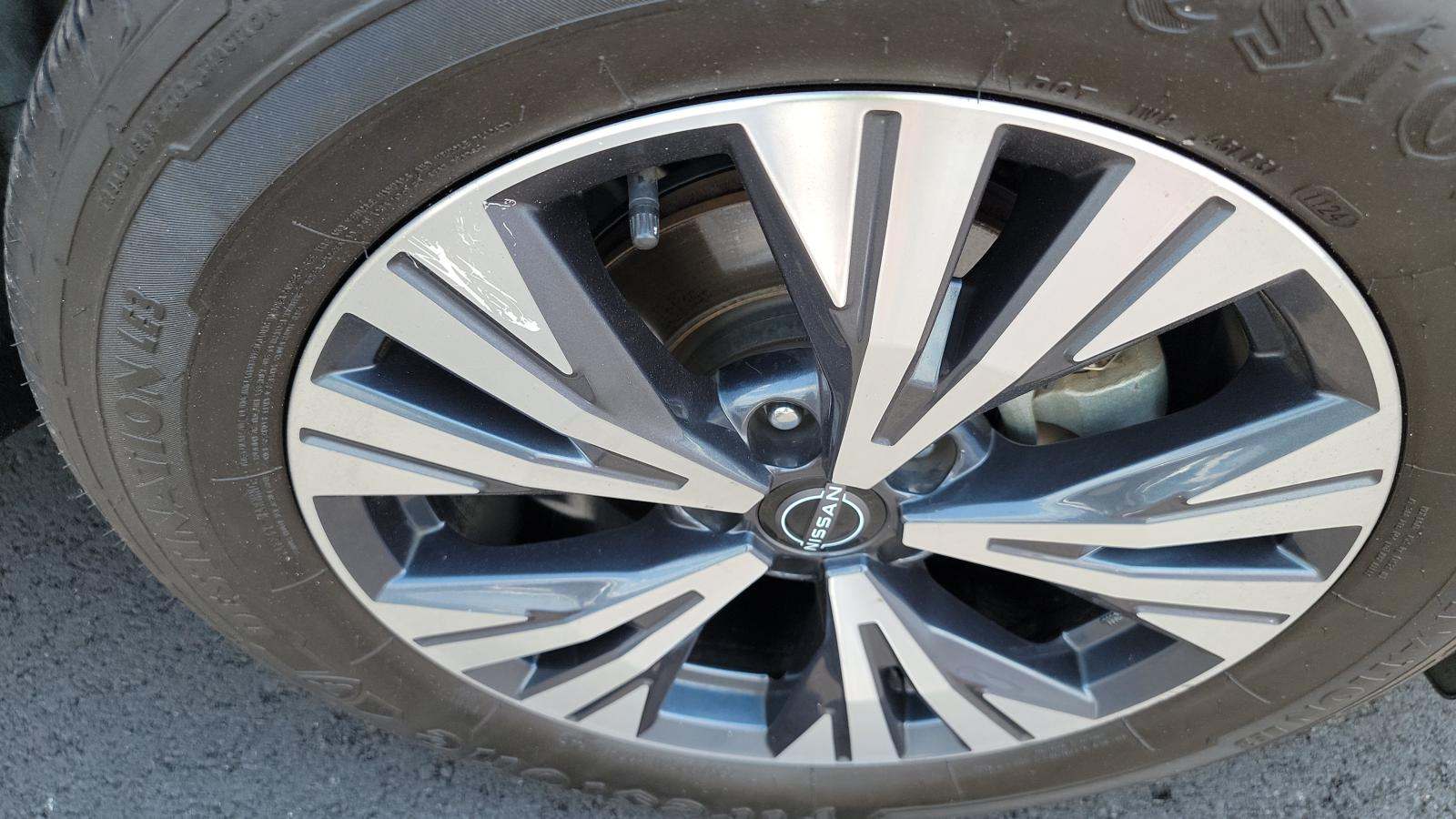 2022 Nissan Rogue SV FWD