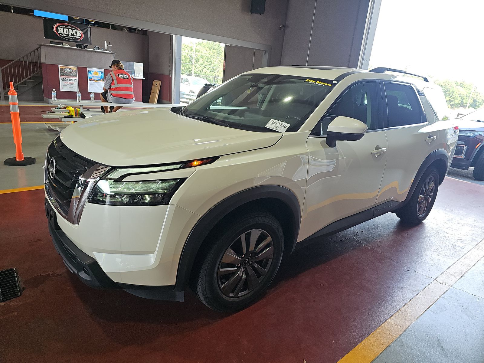 2024 Nissan Pathfinder SV AWD