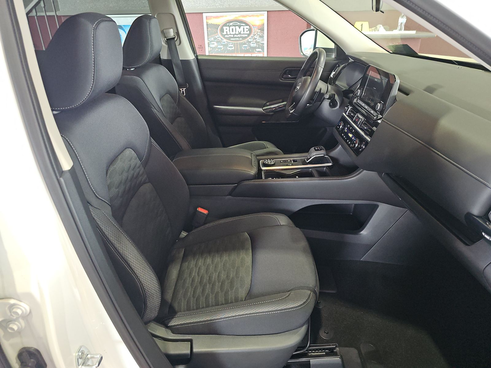 2024 Nissan Pathfinder SV AWD