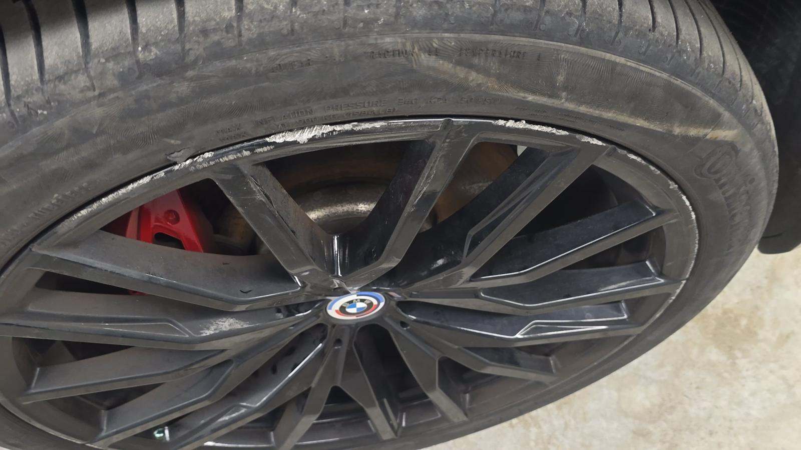2023 BMW X5 xDrive40i AWD
